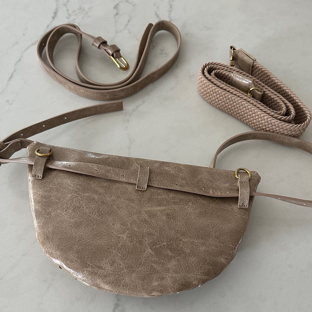 Anthropology Tan Leather crossbody/waist bag. - Picture 3 of 3